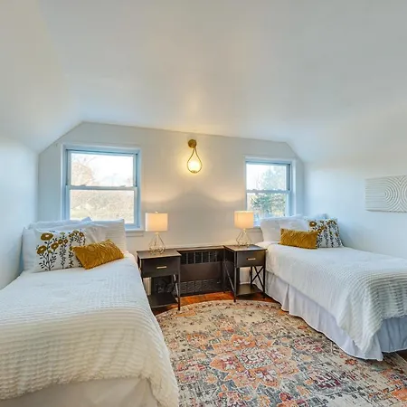 Charming Gardiner Home With Yard - Pets Welcome!